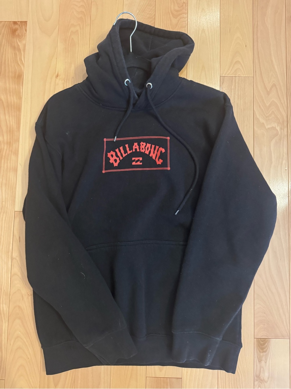 UNISEX Billabong Black Hoodie with Red Chest Logo (M)